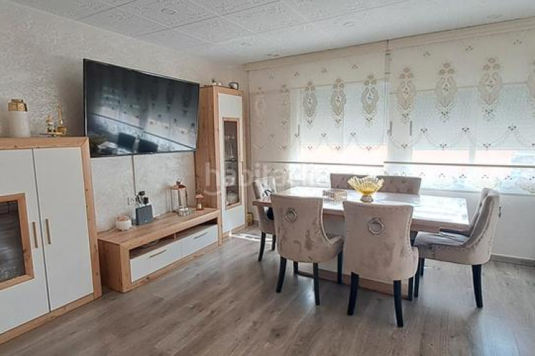 Piso zona de Ca n'Anglada. ático de 2habs + 1 lav. + 2 terrazas en Terrassa