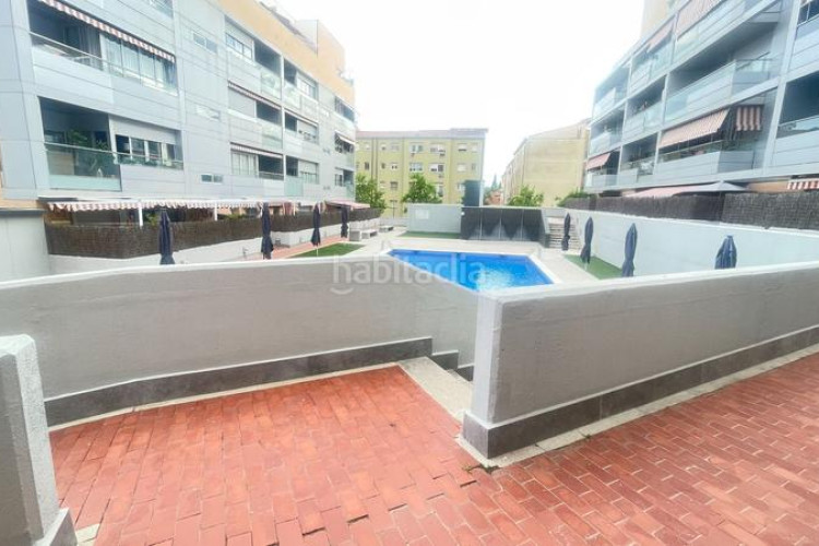 Piso en lacetania 58 pis amb pàrquing i traster inclòs en finca en zona cominitàtia i piscina en Terrassa
