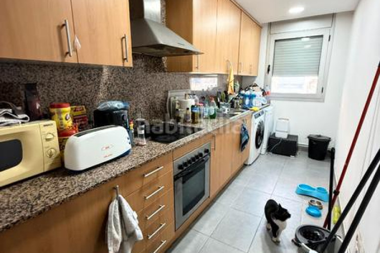 Piso en carrer de sant lluís 137 oportunidad para inversores: piso en Roc Blanc, en Terrassa