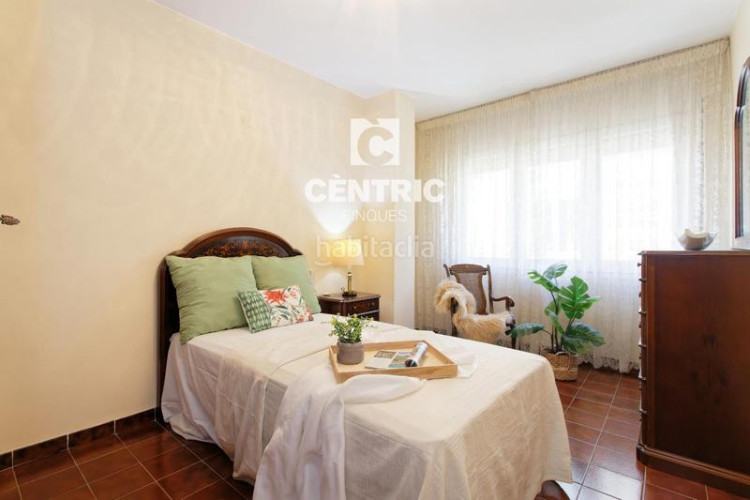 Piso  espacioso y luminoso en ca naurell con una ubicación inmejorable! en Terrassa
