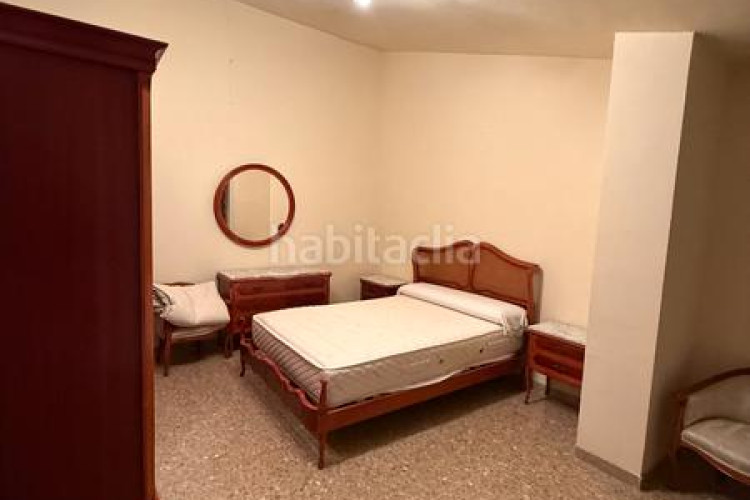Dúplex ático dúplex, 4 habs.+ 3 wc, ascensor, parking y 2 terrazas. en Terrassa