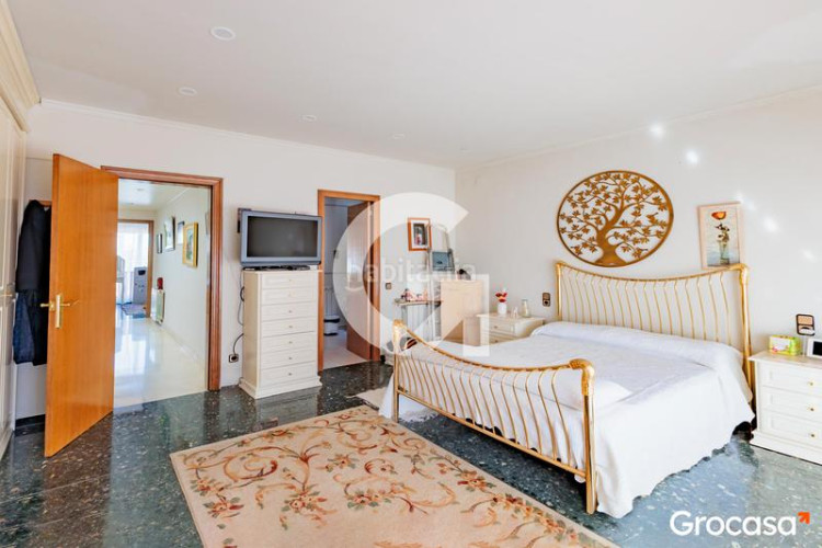 Casa amplia casa para dos familias en Les Arenes - La Grípia - Can Montllor Terrassa