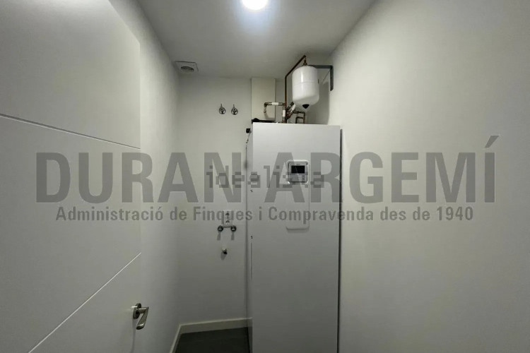 Piso en calle Transversal, 181