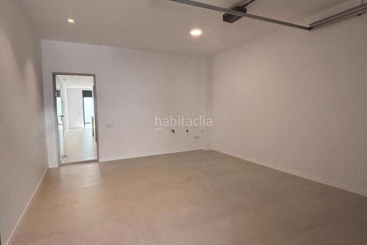 Casa en carrer de las navas de tolosa 87 exclusiva casa a estrenar con piscina privada en Terrassa