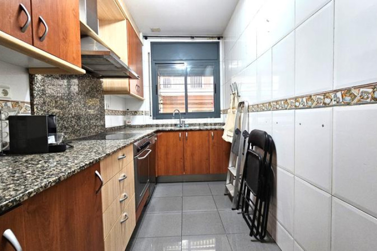 Planta baja en carrer de ricardo caro 31 exclusiva vivienda seminueva con parquing en Terrassa