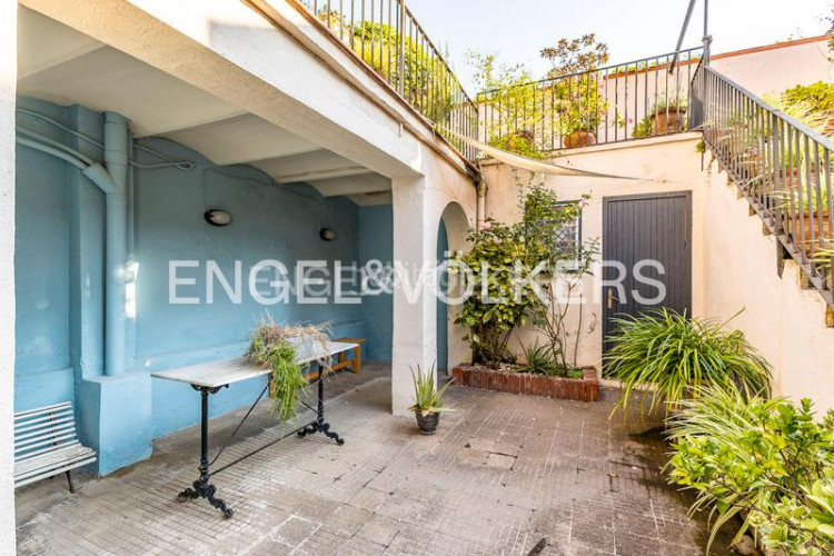 Apartamento vive en el corazón con historia, estilo y todo el confort actual en Terrassa