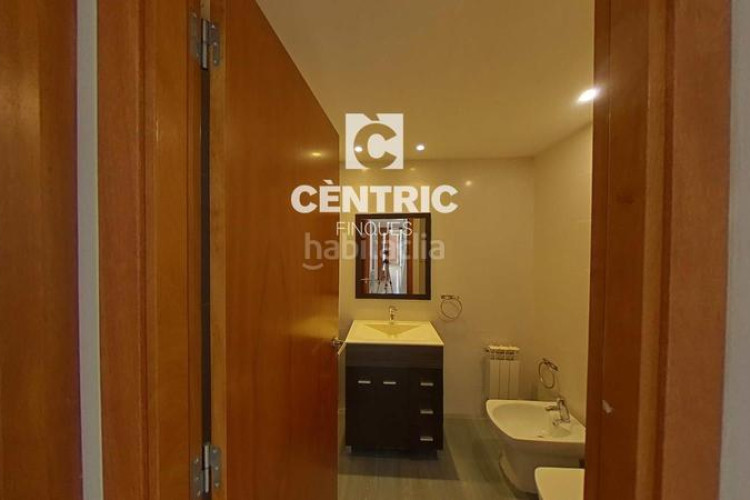 Dúplex piso luminoso con 3 habitaciones gran oportunidad de inversión! en Terrassa