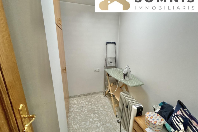 Les Arenes - La Gru00EDpia  Can Montllor