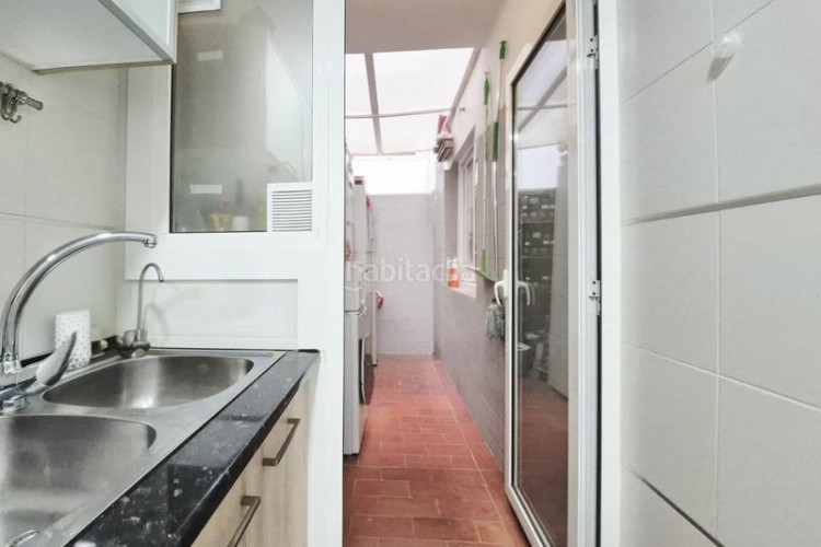 Planta baja  reformada totalmente de 3 hab en Terrassa