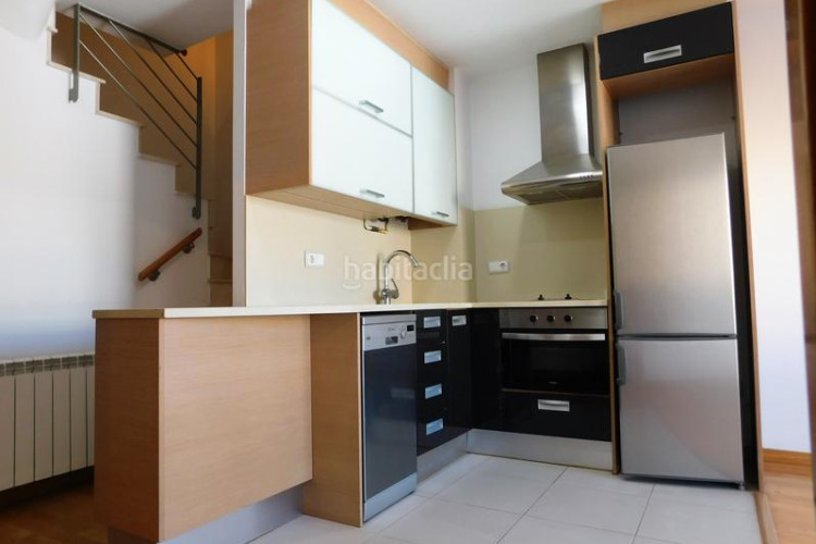 Dúplex atico duplex, 2 habitaciones y terraza en Ca n'Aurell Terrassa