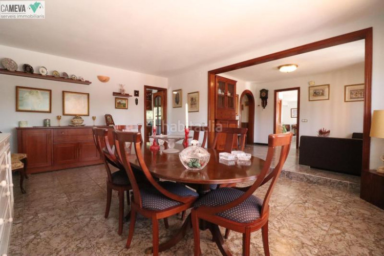 Casa única e impresionante finca a 4 vientos con piscina y jardin en Terrassa