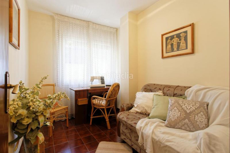 Piso  en venta en ca naurell, 4 dormitorios. en Terrassa