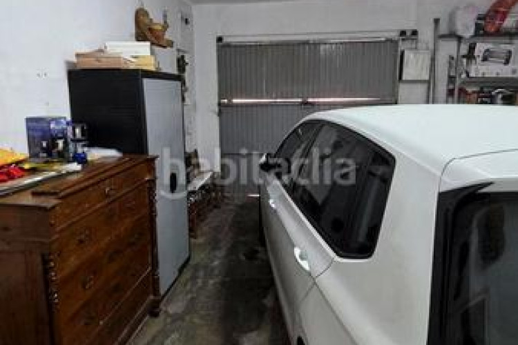 Casa  cantonera, ideal para 2 familias en Ca n'Anglada Terrassa