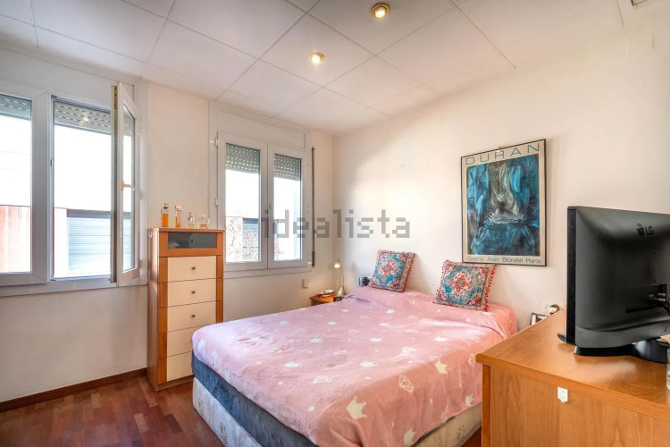 Chalet adosado en calle de Pau Claris