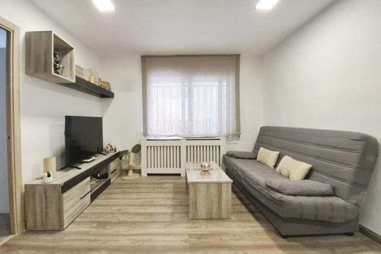 Planta baja  reformada totalmente de 3 hab en Terrassa