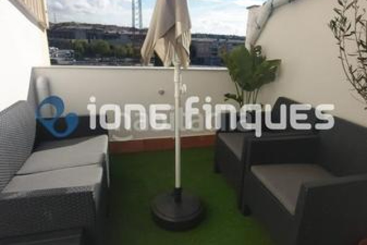 Piso ione finques ofrece en Egara Terrassa