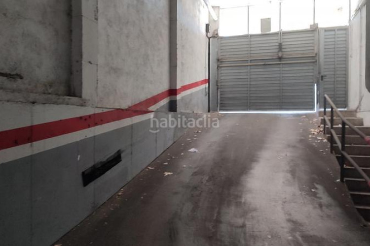 Dúplex  seminuevo con terraza, parking y trastero incluido en Terrassa