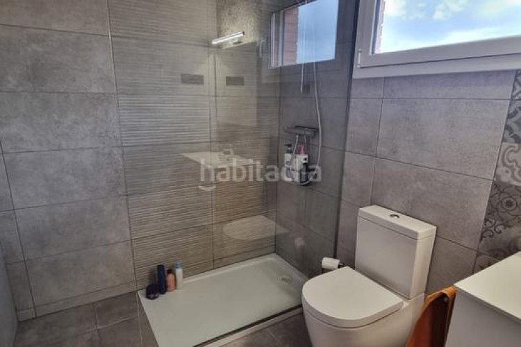 Dúplex  en planta 3 dormitorios y estudio 2 terrazas parquing en Terrassa