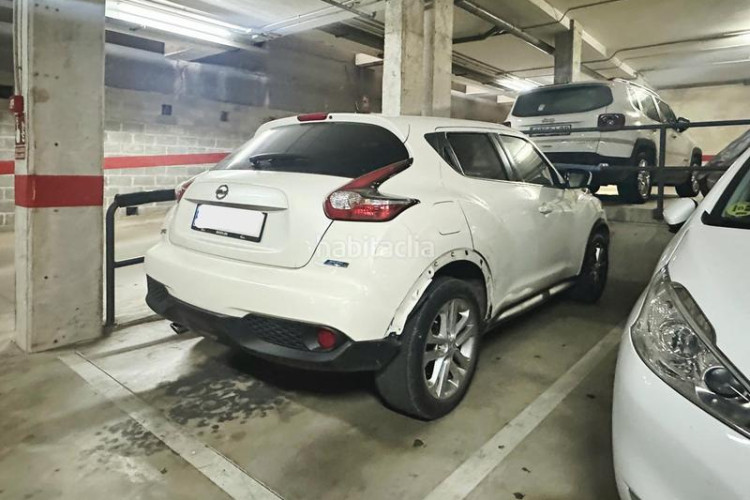 Ático atico seminuevo de 102 m2 con terraza de 53 m2 a pie de comedor con parquing y tratero incluidos en avenida madrid tocando estacio en Terrassa