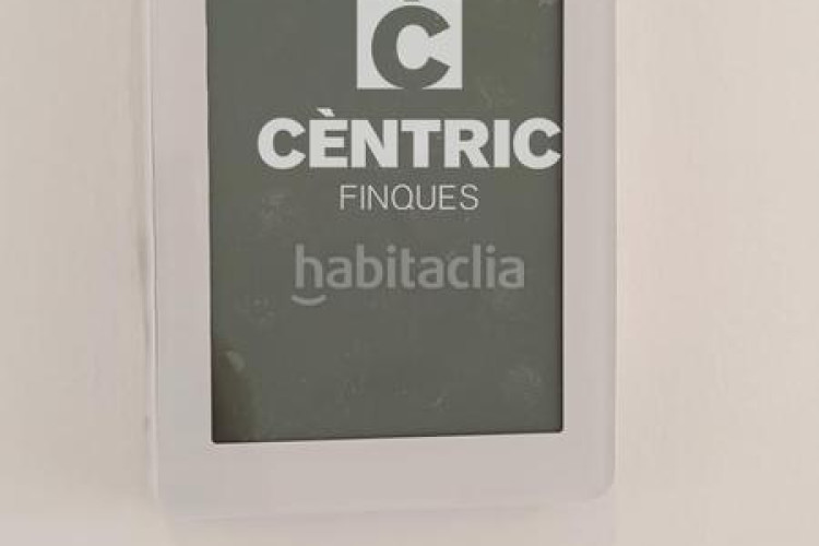 Piso dúplex tercera planta, 4 habitaciones y con terrazas en Terrassa