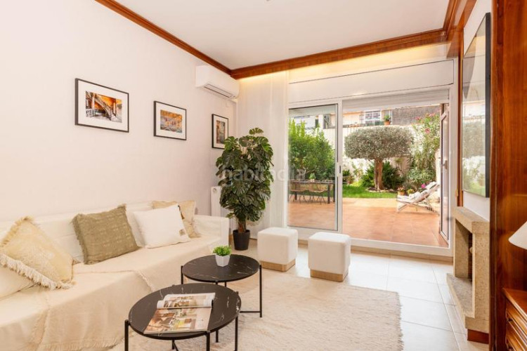 Planta baja en calle de galileu 341 jardí privat amb espai verd únic i amb pàrquing en Terrassa