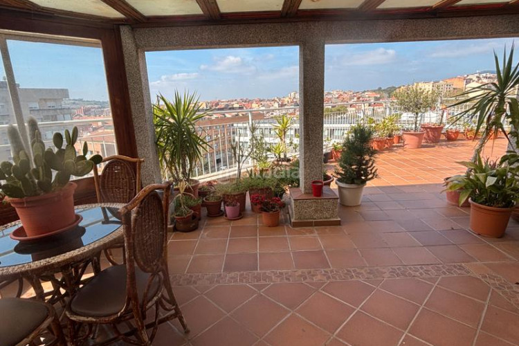 Ático espectacular y auténtico ático en una sola planta con una gran terraza con vistas despejadas en el centro!!! en Terrassa
