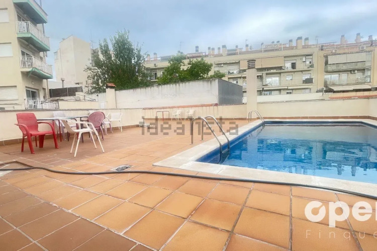 Piso en plaza del Mestre Serrat