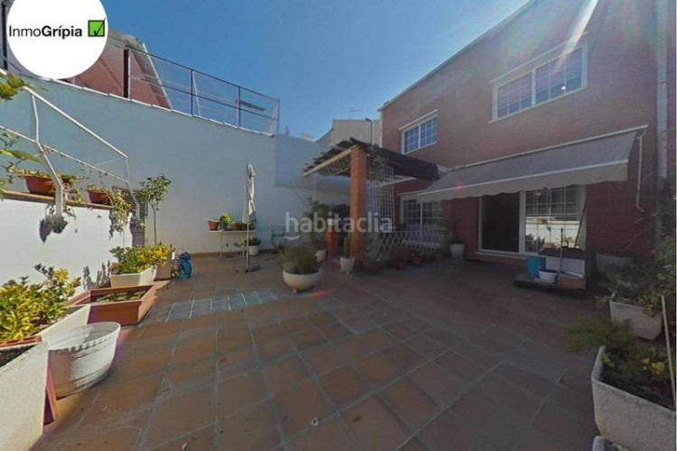Casa  en venta en les arenescan montllorla grípia08227 en Terrassa