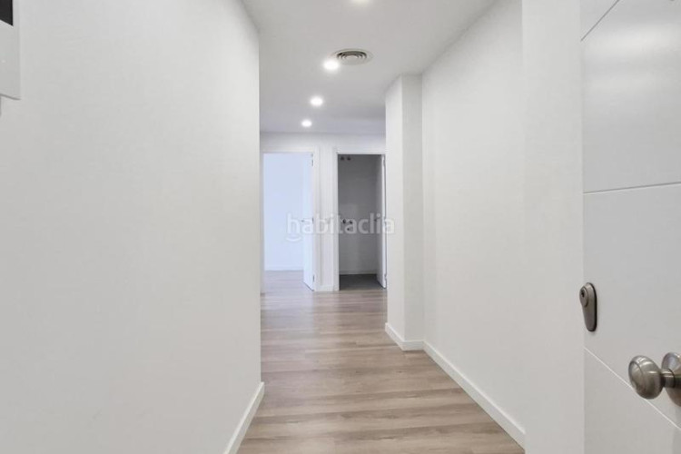 Dúplex duplex invertit obra nova de 160 m2 4 hab dobles i 4 terrasses al carrer transversal en Terrassa