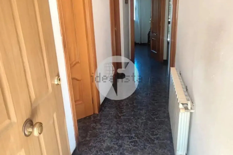 Casa independiente en calle del Camerun