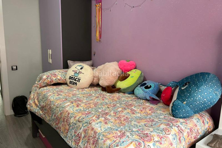 Piso zona grípia. piso de 3habs + 2 lav. + 2 balcones+ pk en Terrassa