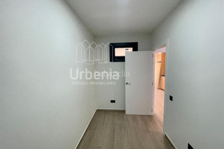 Piso  en venta en Ca n'Aurell Terrassa