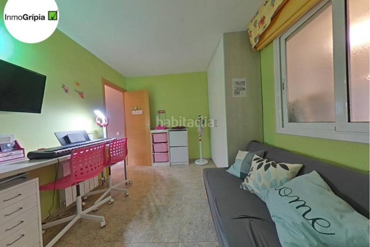 Piso  en venta en les arenescan montllorla grípia08227 en Terrassa