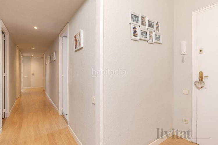 Piso pis al centre amb dues places daparcament i traster en Terrassa
