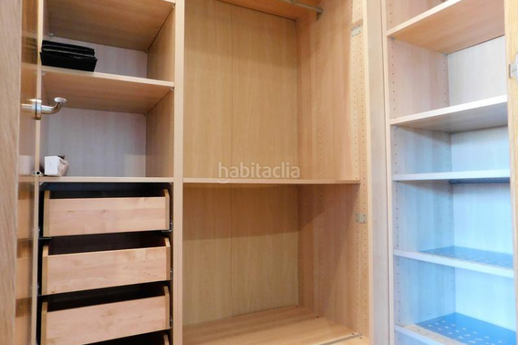 Dúplex atico duplex, 2 habitaciones y terraza en Ca n'Aurell Terrassa