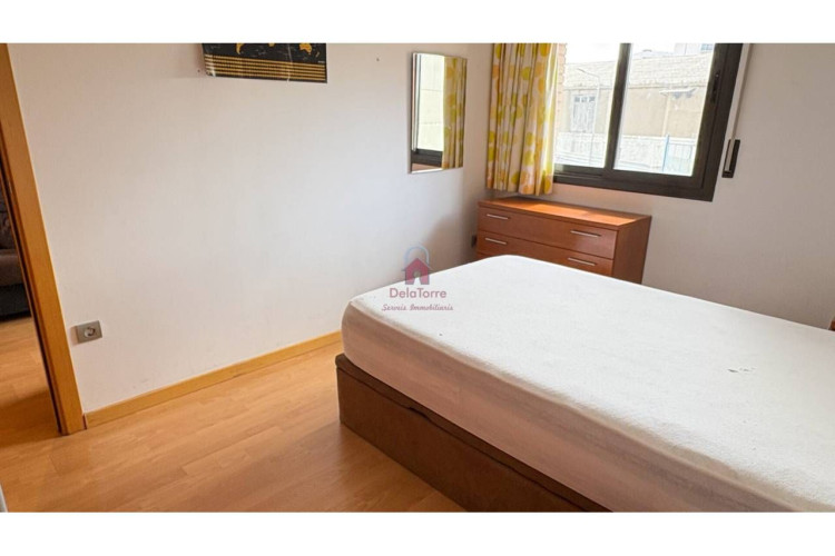 Poetesa Capara, Sant Pere Nord