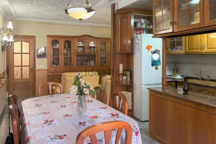 Casa independiente en calle d'Àngel Guimerà