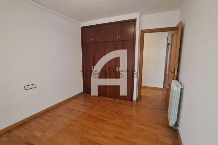 Piso en avenida de Josep Tarradellas