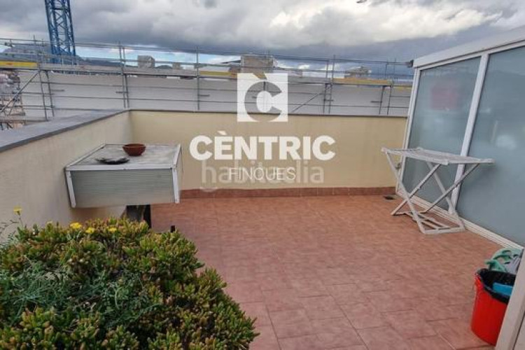 Piso dúplex 3 habt estudio pk en Les Arenes - La Grípia - Can Montllor Terrassa