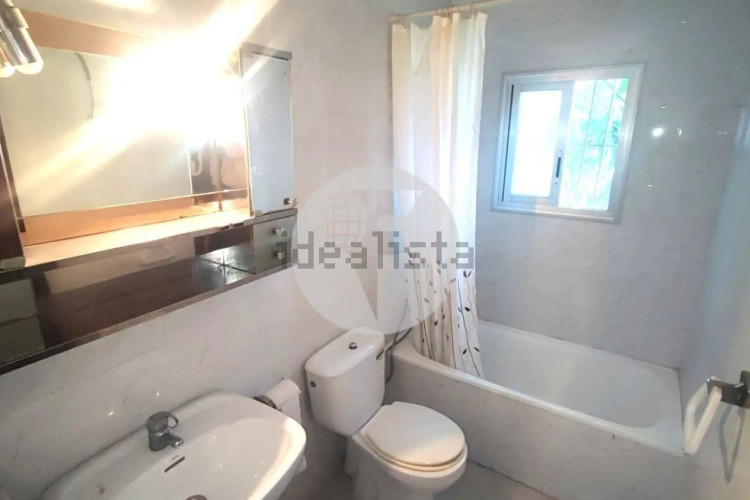 Casa independiente en calle del Camerun