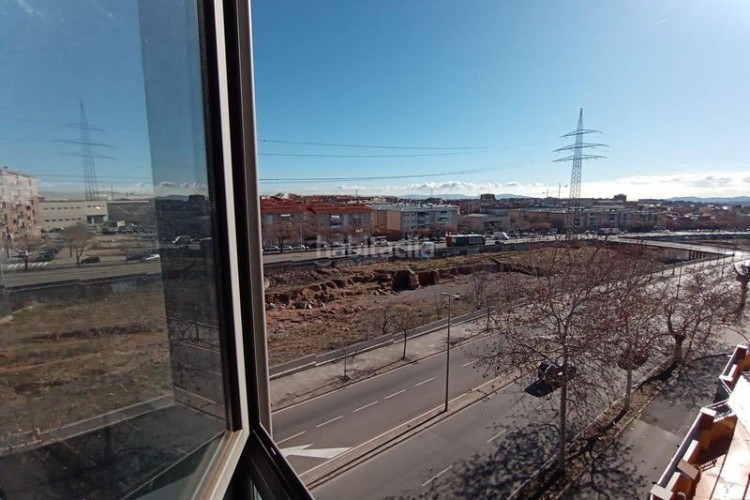 Piso  de 3 habitaciones, y 2 baños en Egara Terrassa