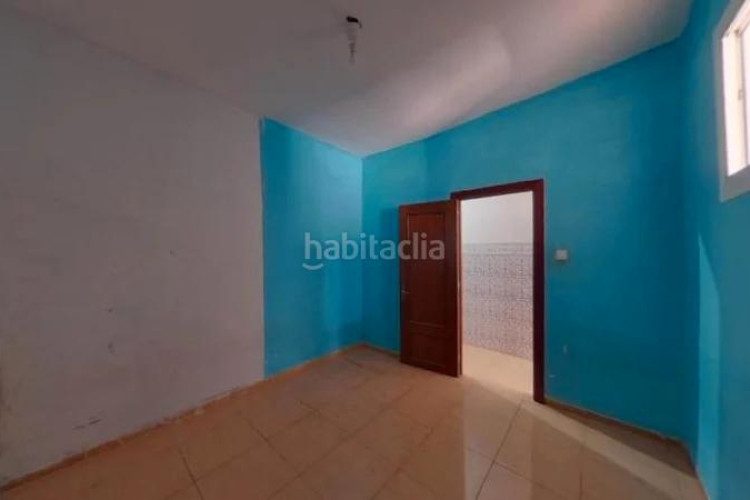 Piso (barcelona). "okupado" (no se puede visitar ni hipotecar). en Terrassa