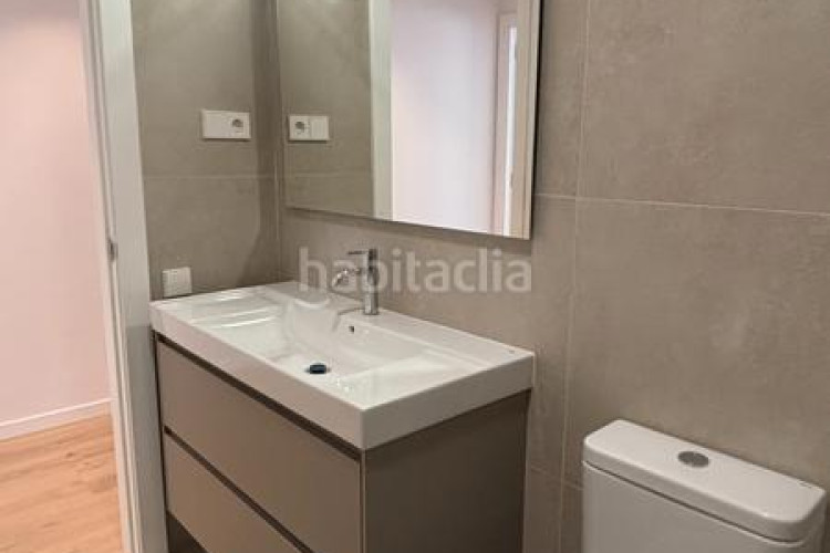 Casa en carrer de las navas de tolosa 87 exclusiva casa a estrenar con piscina privada en Terrassa