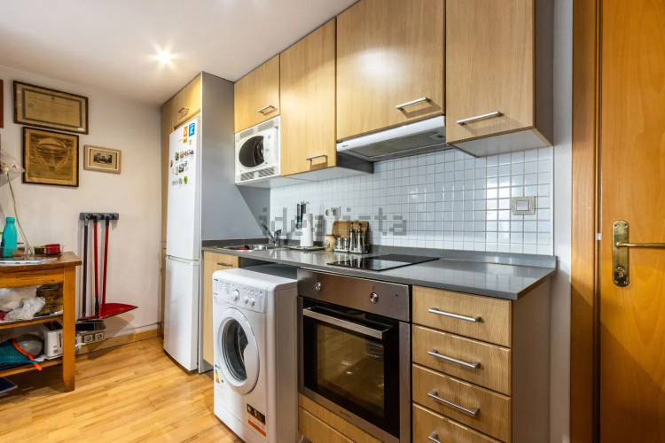 Piso en calle de Garcia Humet, 33