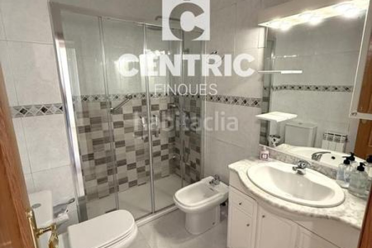 Dúplex ático dúplex en venta con 4 habitaciones estudio en Terrassa
