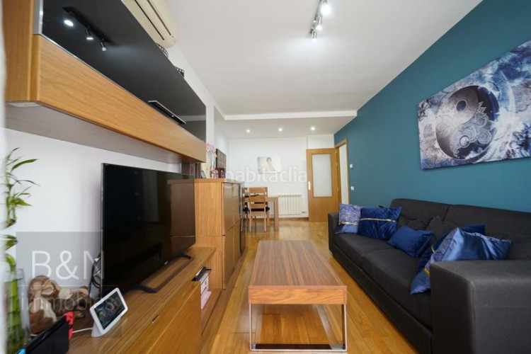 Piso te vas a enamorar de su carácter! amplio, luminoso, con zona comunitaria y plaza de párquing con trastero en Terrassa