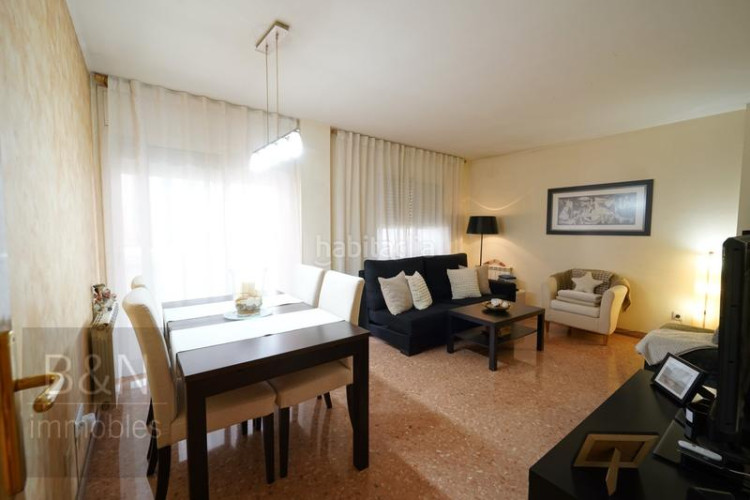 Dúplex un hogar con espacios amplios, una espectacular terraza, balcón y tres dormitorios en Terrassa