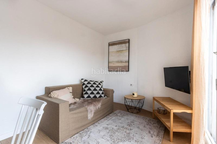 Dúplex vivienda tipo dúplex de 4 habs. con terraza. zona Segle XX. en Terrassa