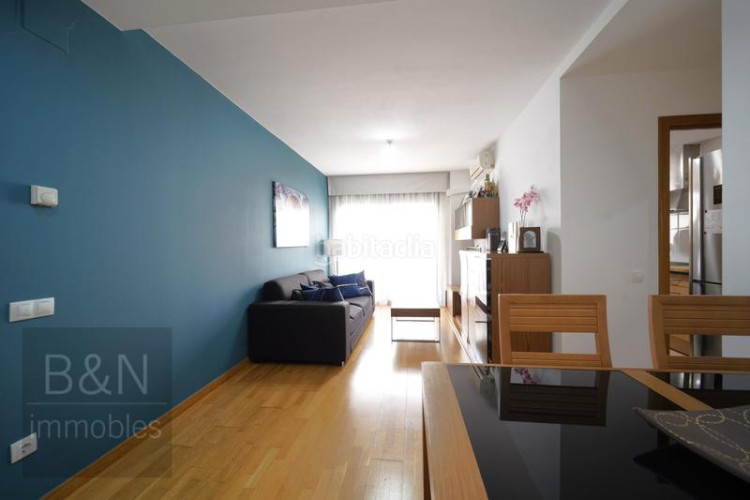 Piso te vas a enamorar de su carácter! amplio, luminoso, con zona comunitaria y plaza de párquing con trastero en Terrassa