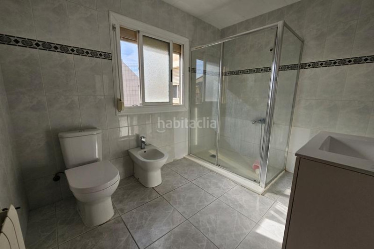 Piso amplio piso muy soleado en La Maurina Terrassa